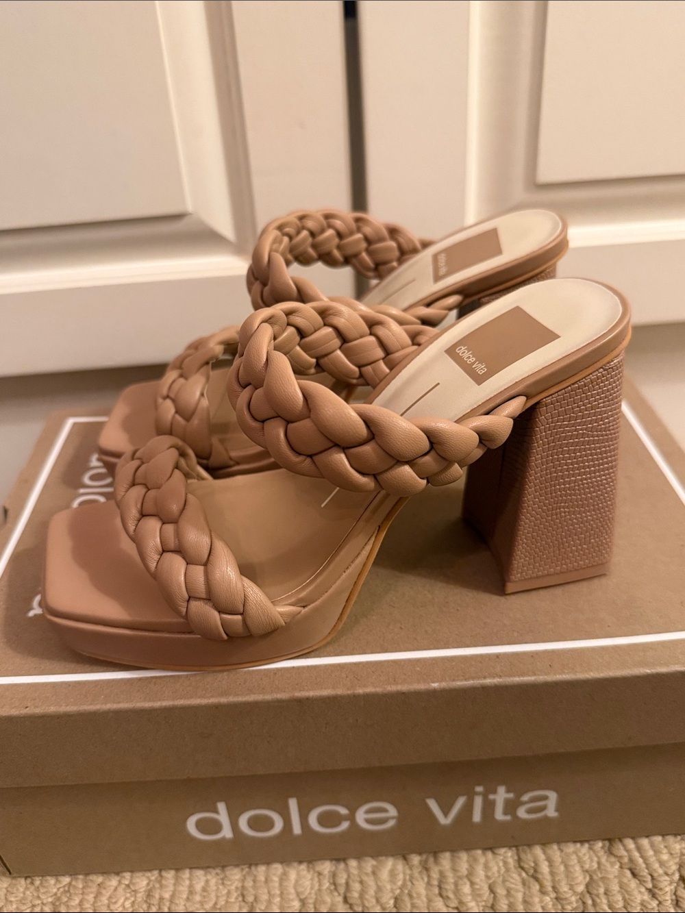 DOLCE VITA: Heels size 6 - Picture 2 of 5